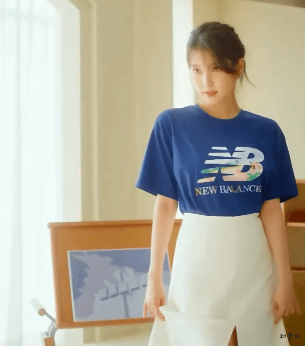 아이유 최근 광고.gif | 인스티즈