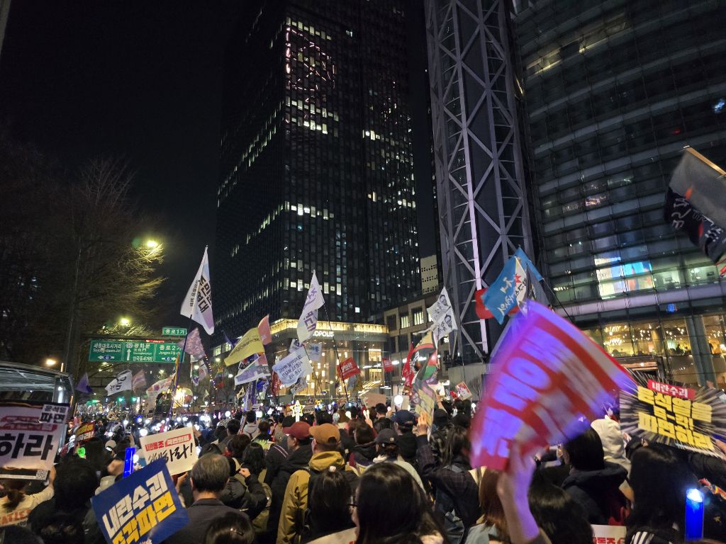 200만 중 1인이였습니다. (참고 - 내일 집회 쉽니다.) | 인스티즈