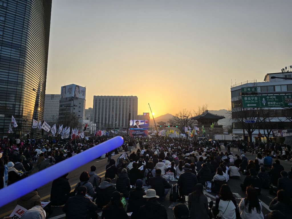 200만 중 1인이였습니다. (참고 - 내일 집회 쉽니다.) | 인스티즈