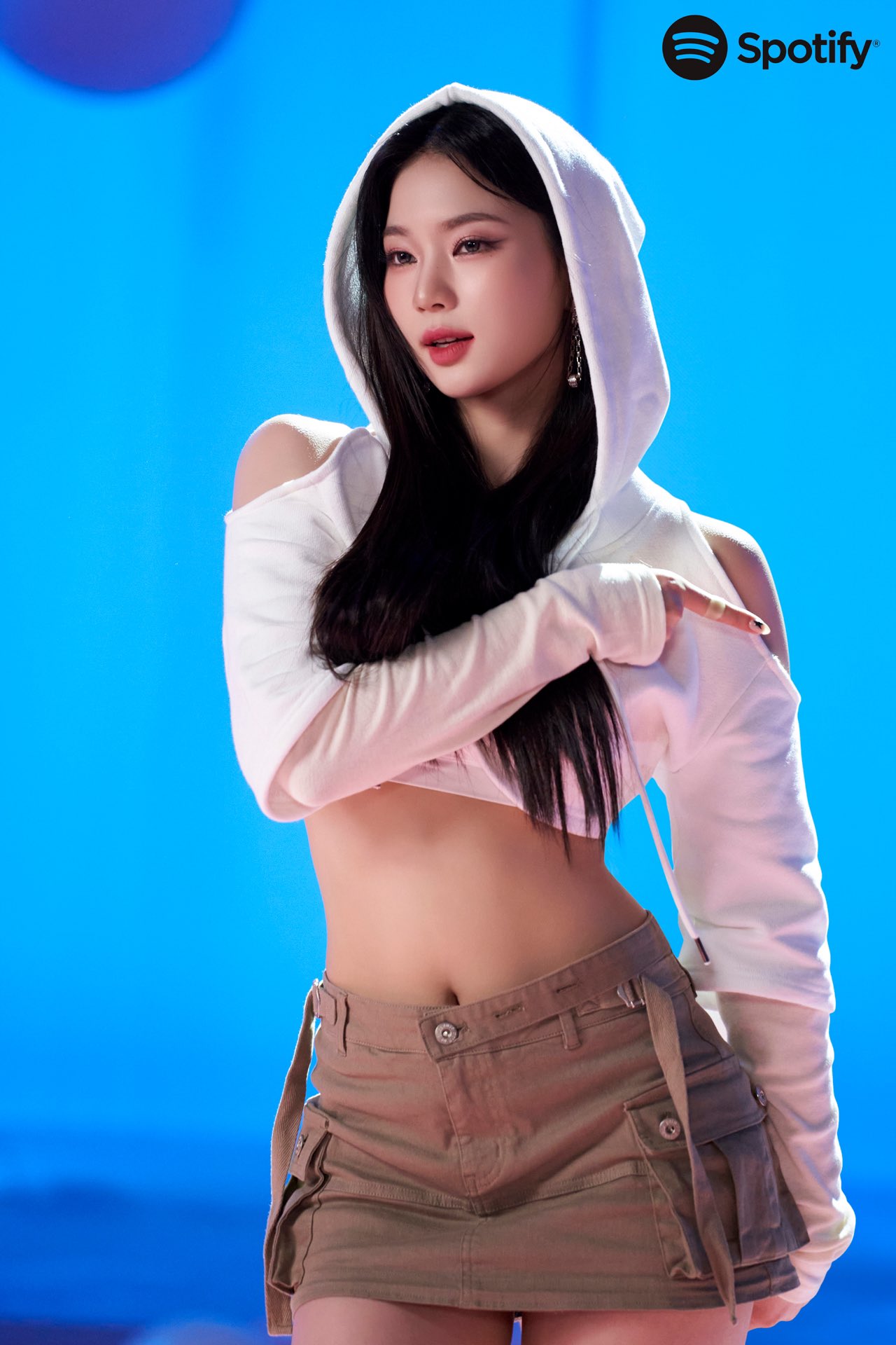 걸그룹 스테이씨 멤버 아이사.gif - 非스포츠 게시판 - I Love NBA