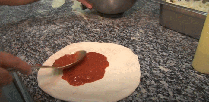 이탈리아 나폴리의 120년된 화덕 피자집 | 인스티즈