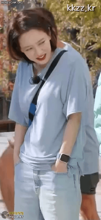 송지효 가슴 크기가. 원래 이정도였나?? 