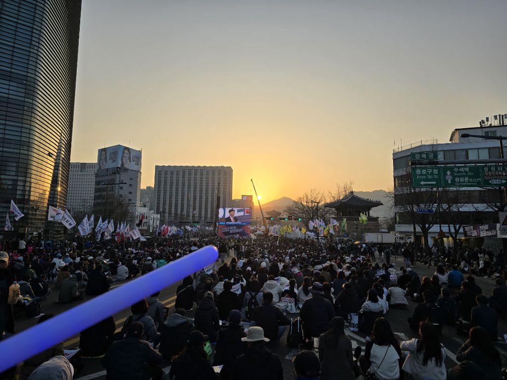 200만 중 1인이였습니다. (참고 - 내일 집회 쉽니다.) | 인스티즈