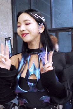 에스파 리더 카리나 배꼽 모양 | 인스티즈