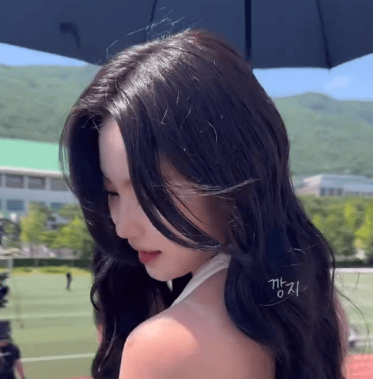 걸그룹 스테이씨의 고양이상 아이사 실물느낌.gif | 인스티즈