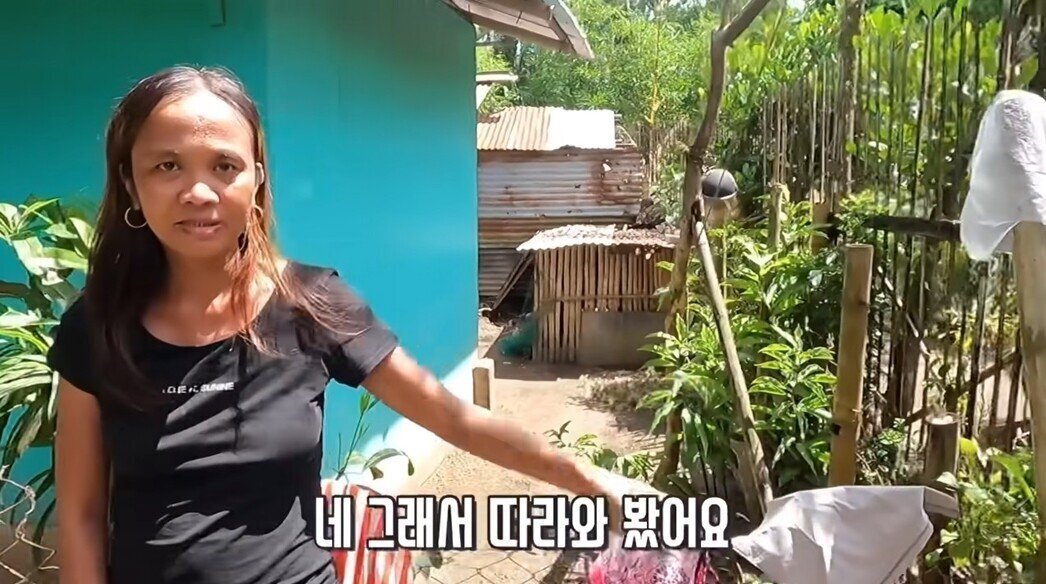 필리핀에서 갑자기 한국말을 하는 아이를 만난 유튜버.jpg | 인스티즈