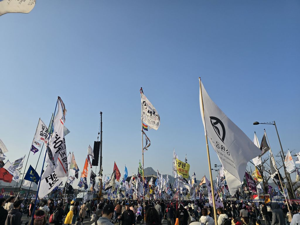 200만 중 1인이였습니다. (참고 - 내일 집회 쉽니다.) | 인스티즈