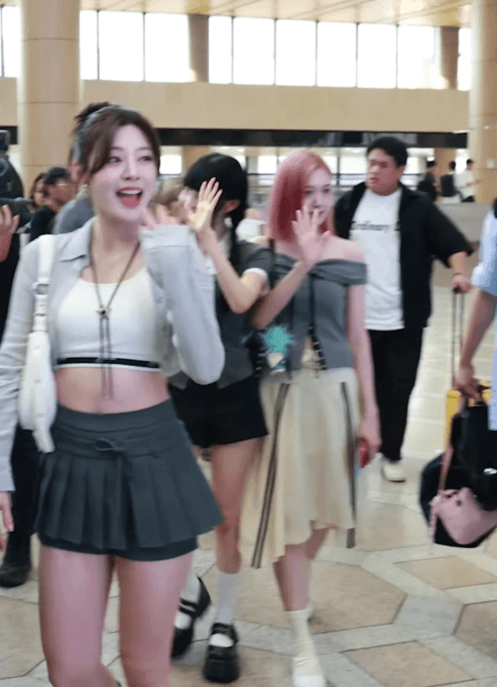 걸그룹 스테이씨 평택출신 멤버 윤세은.gif | 인스티즈