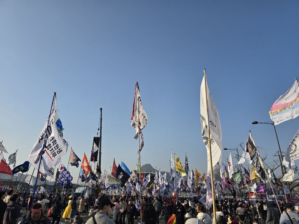 200만 중 1인이였습니다. (참고 - 내일 집회 쉽니다.) | 인스티즈