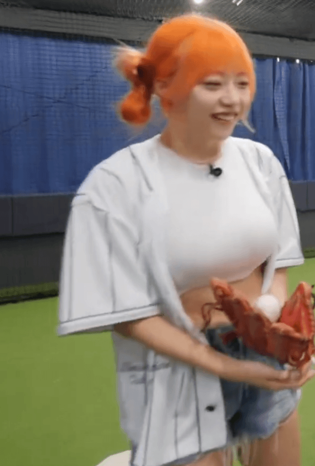 키 166cm / 몸무게 46kg / 시그니처 지원 압도적 가슴 크기 