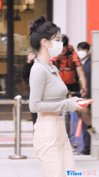 카리나는 인간이에요 AI가 아니라.gif | 인스티즈