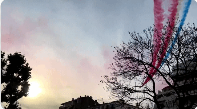 탑건 매버릭의 개봉을 축하하는 프랑스 공군 클래스 ㄷㄷㄷ.gif | 인스티즈