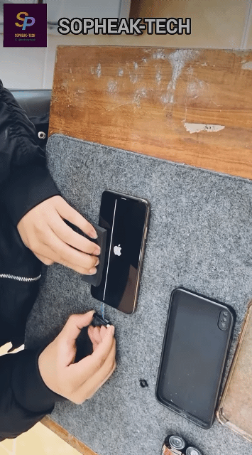 핸드폰에 생긴 줄 없애기 | 인스티즈