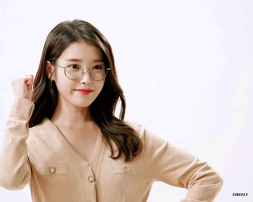 아이유 이브자리 광고.gif | 인스티즈