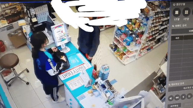 마스크 써달라고 했다가 뺨맞은 여자 알바생 ㄷㄷ | 인스티즈