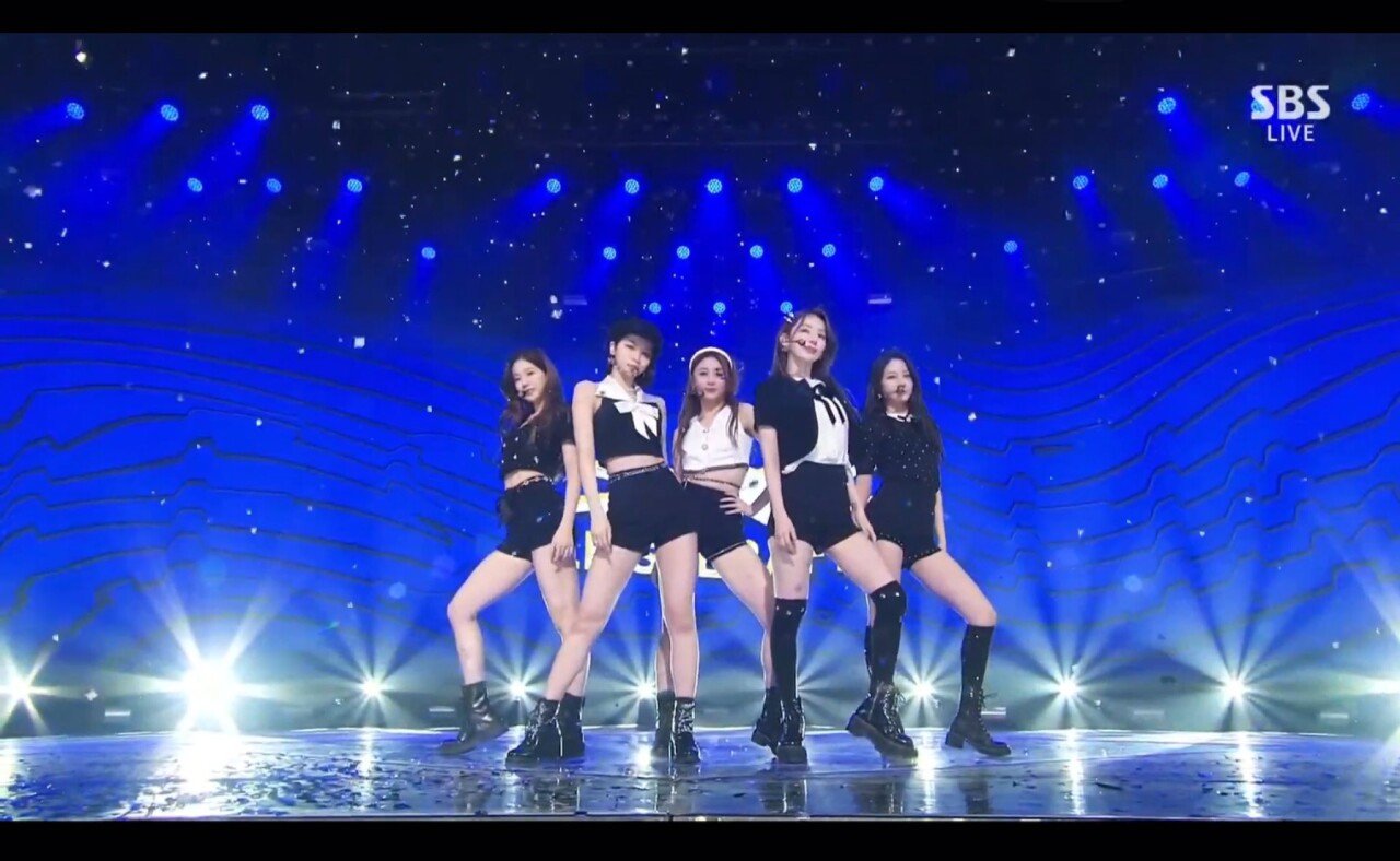 오늘자 김가람 빠진 르세라핌 5인조 무대 ㄷㄷ | 인스티즈