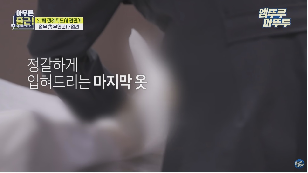 8bf0bd1131227423bb5ae2b5cbb7178d0fbce2d4