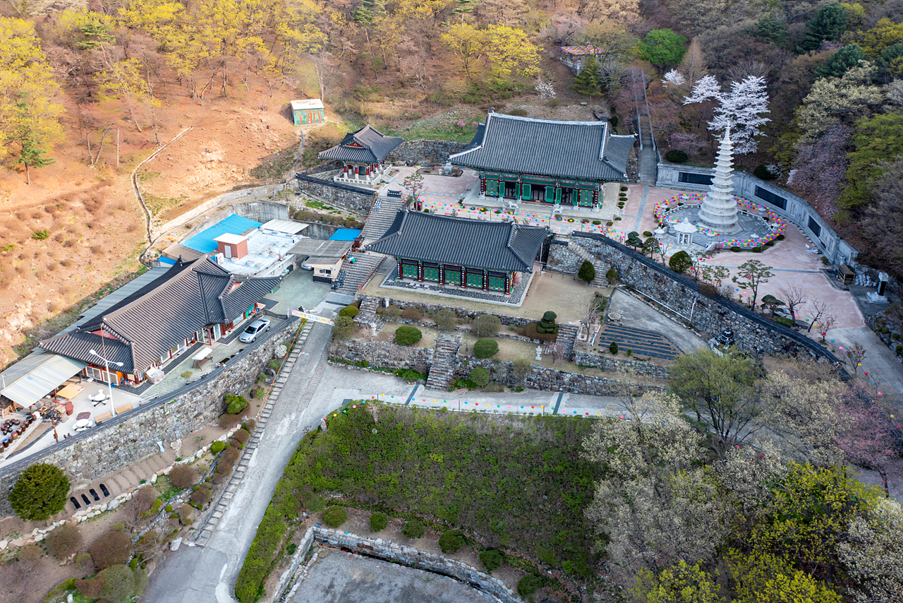 944e80feeb354f02db5ecdcae69a2cc3551d3e19