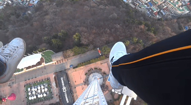 9aec89ef25b1c8ae64273b62ad31fd71a18d5b51