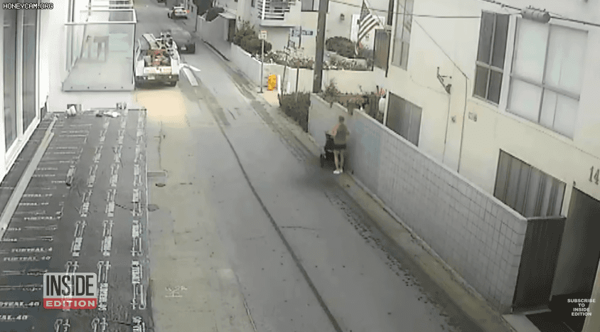 혐주의) 아이와 엄마를 차로 밀어 버린 10대 운전자 | 인스티즈