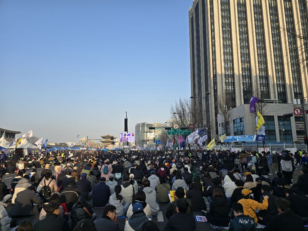 200만 중 1인이였습니다. (참고 - 내일 집회 쉽니다.) | 인스티즈