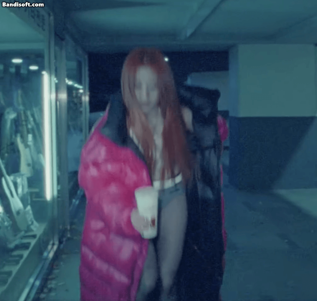 현재 1시간만에 댓글 1000개달린 걸그룹 의상 | 인스티즈