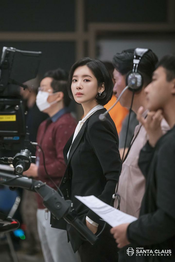 '더 글로리' 혜정이 수행비서 시절 | 인스티즈