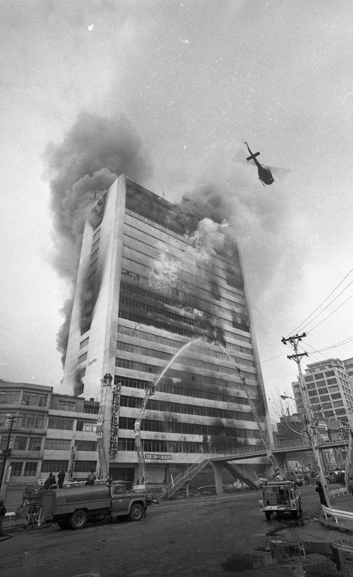 서울 대연각호텔 화재 1971년12월25일 - 엽기사진실 - 이종격투기 서울 대연각호텔 화재 1971년12월25일