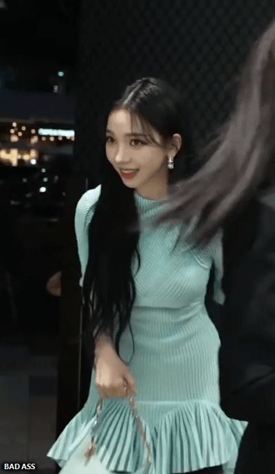 카리나는 인간이에요 AI가 아니라.gif | 인스티즈