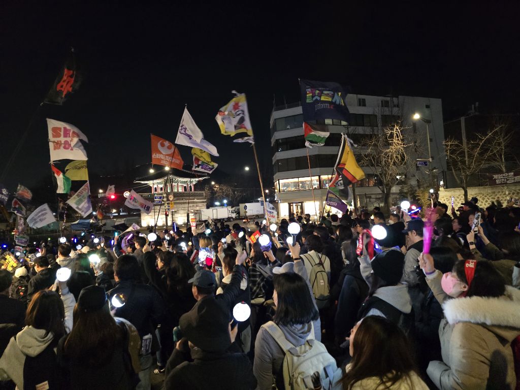 200만 중 1인이였습니다. (참고 - 내일 집회 쉽니다.) | 인스티즈