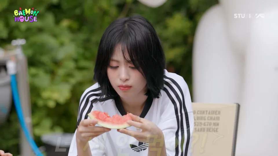 수박 먹을 때 씨까지 먹는 베이비몬스터 아현 | 인스티즈