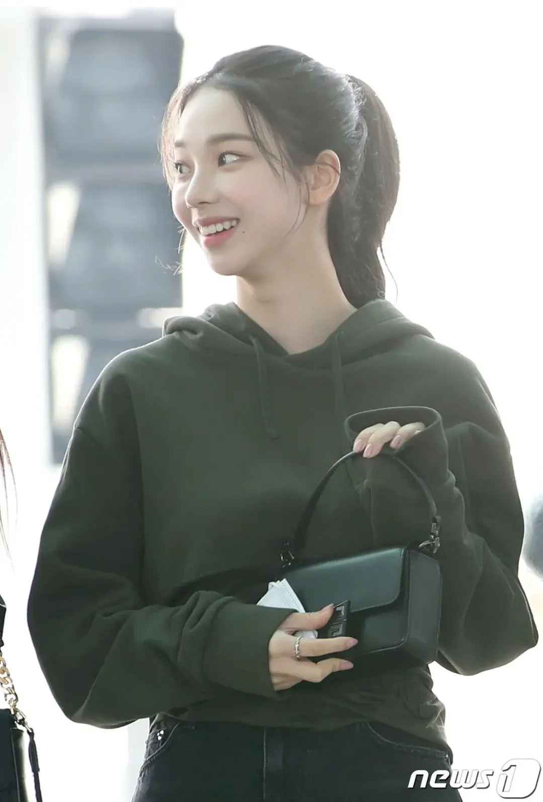 출국하는 에스파 리더 카리나 기사사진.jpg | 인스티즈