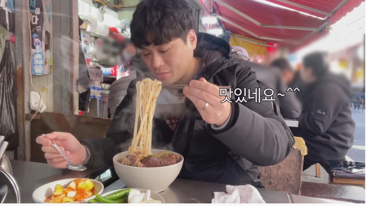 먹방 유튜버가 부산에서 가장 맛있게 먹었다는 음식 | 인스티즈