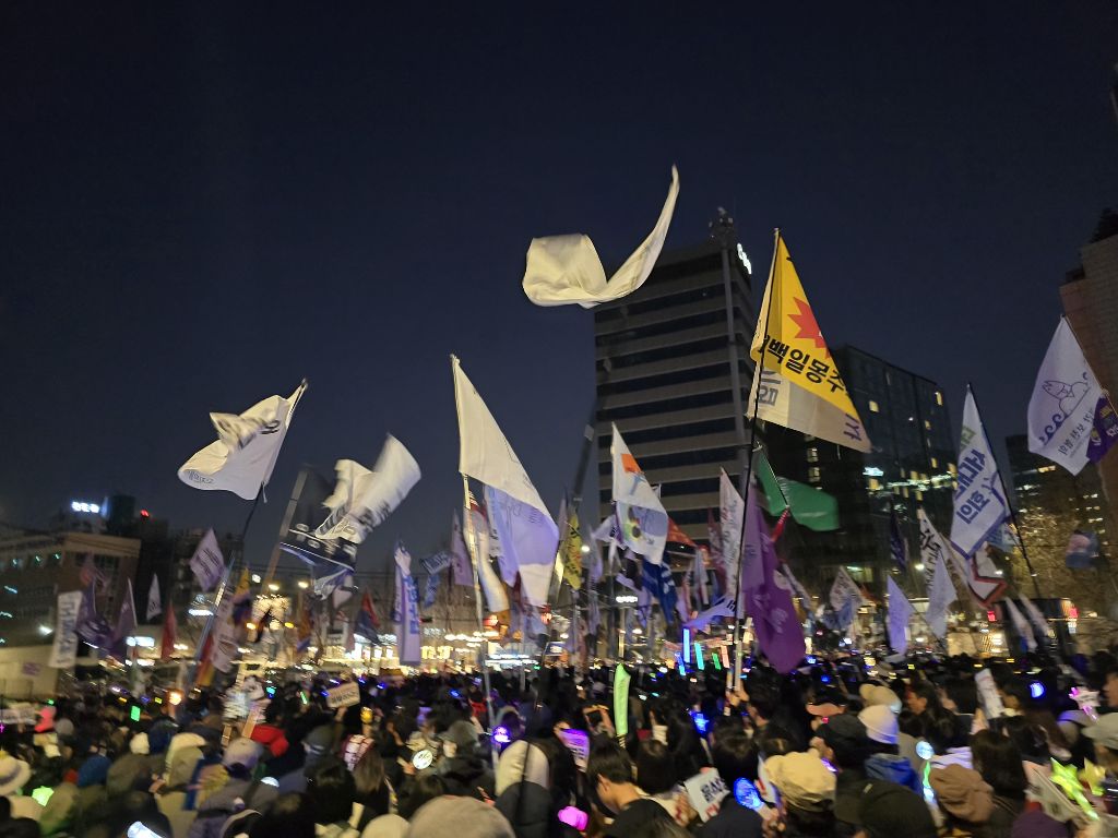 200만 중 1인이였습니다. (참고 - 내일 집회 쉽니다.) | 인스티즈