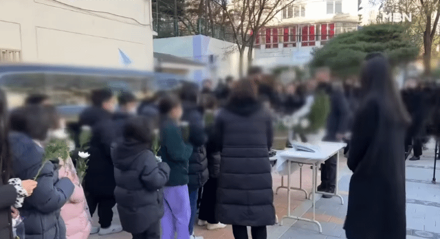 음주운전 살인마에 사망한 친구 떠나보내는 친구들 | 인스티즈