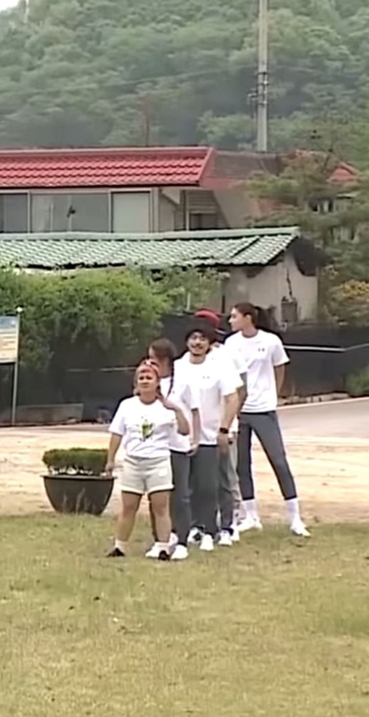 키 180 넘는 남자가 좋다는 여자분 - 악플달면 쩌리쩌려버려 - ＊여성시대＊ 차분한 20대들의 알흠다운 공간