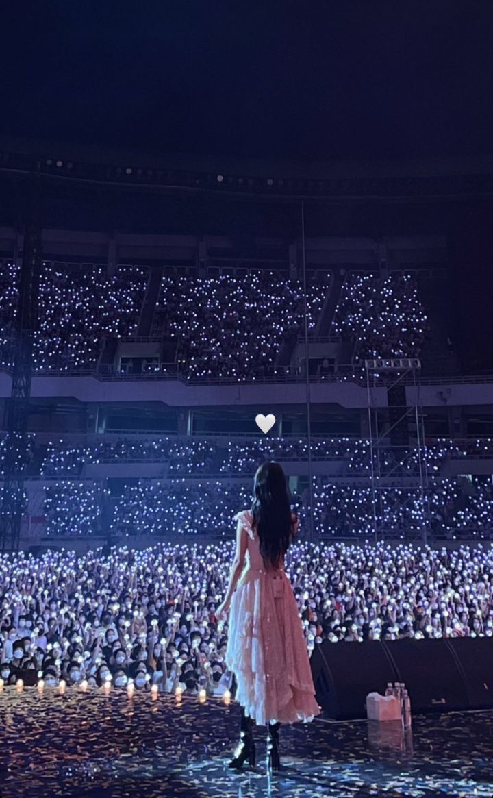 아이유 어제자 콘서트 근황 | 인스티즈