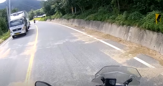 오토바이는 안전운전해도 위험한 이유 | 인스티즈