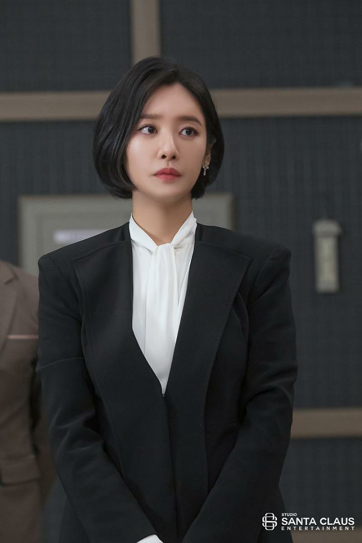 '더 글로리' 혜정이 수행비서 시절 | 인스티즈
