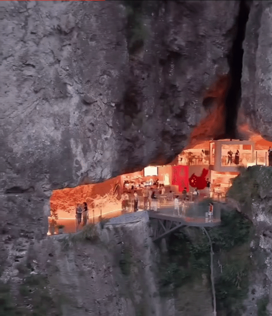 중국 저장성 1000m 높이 절벽 카페 | 인스티즈