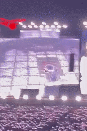 아이유 어제자 콘서트 근황 | 인스티즈