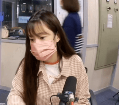 굳이 메이크업 지우고 쌩얼로 배텐 출근한 러블리즈 지애.jpg | 인스티즈