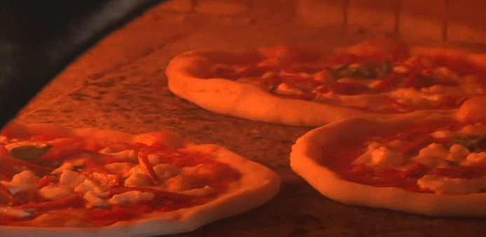 이탈리아 나폴리의 120년된 화덕 피자집 | 인스티즈