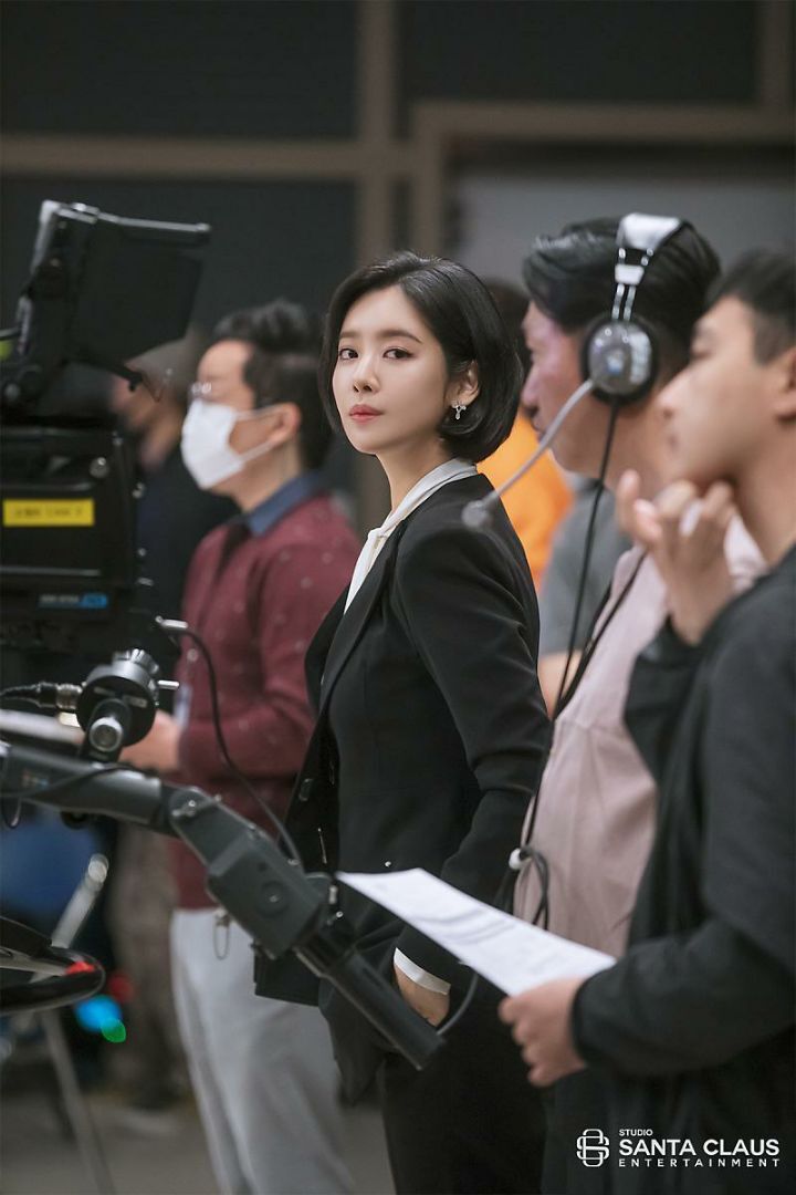 '더 글로리' 혜정이 수행비서 시절 | 인스티즈