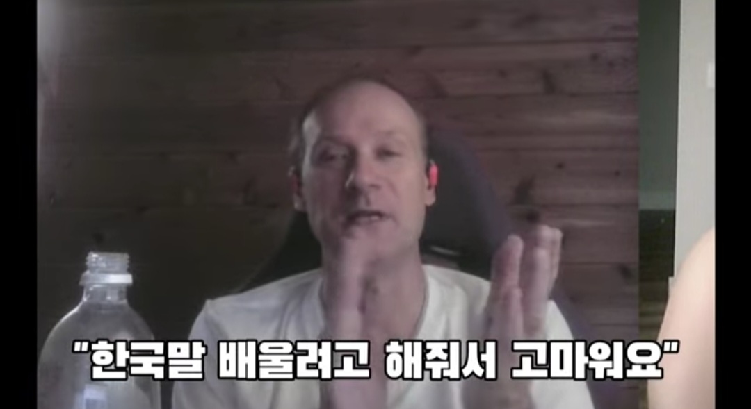 뭔가 크게 데인듯한 외국인 교수) 일본에 가면 꼭 영어를 써야 되는 이유 | 인스티즈