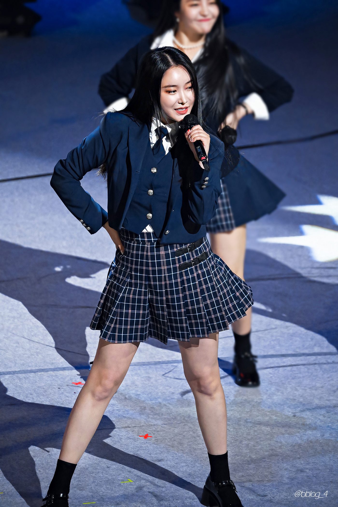 오랜만에 팬들 만나서 행복해하는 브레이브 걸스 jpgif | 인스티즈