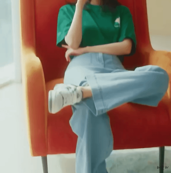 아이유 최근 광고.gif | 인스티즈