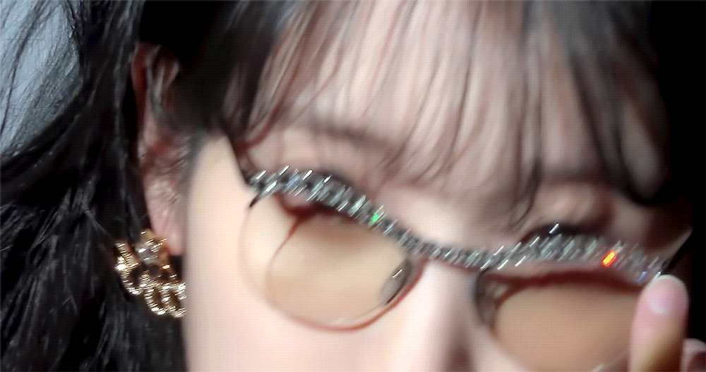 아이유 최근 광고.gif | 인스티즈