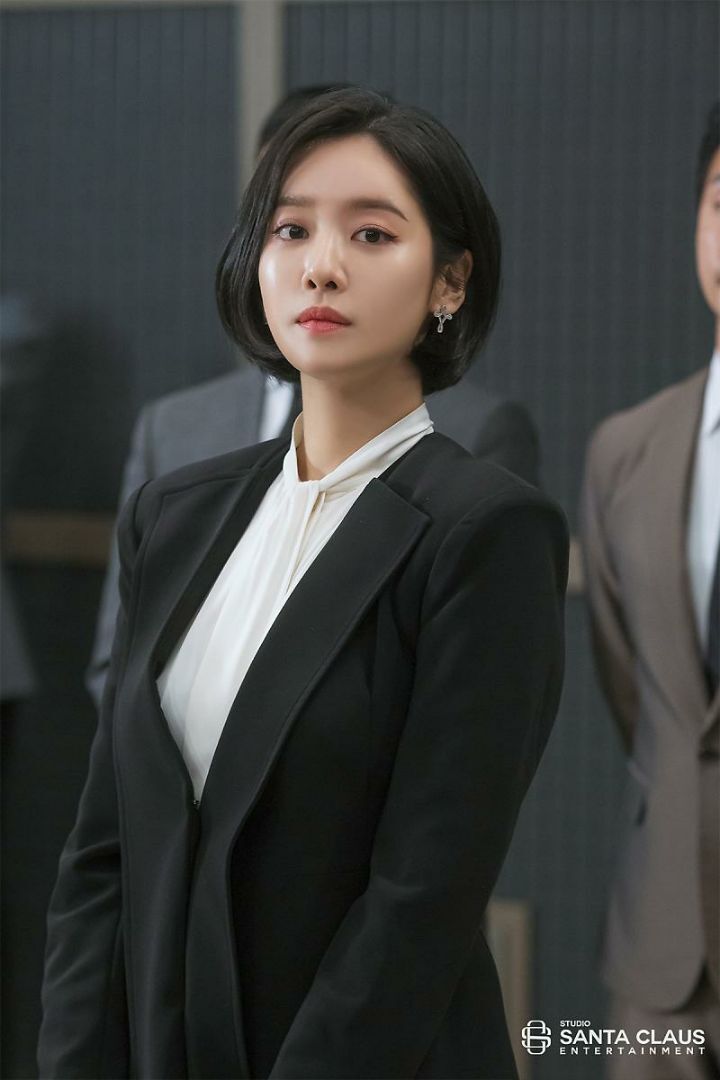 '더 글로리' 혜정이 수행비서 시절 | 인스티즈