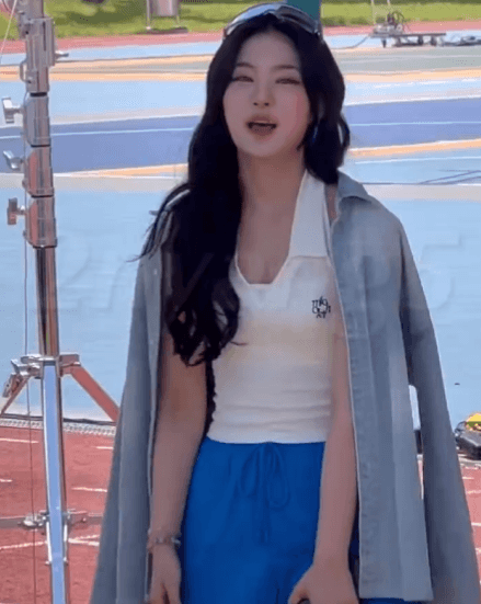 걸그룹 스테이씨의 고양이상 아이사 실물느낌.gif | 인스티즈